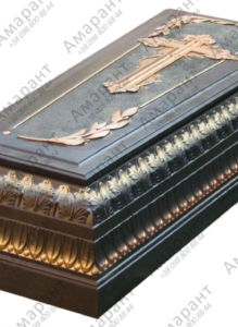 надгробок бетон коричневый с декоративной отделкой и крестом фронтальный вид