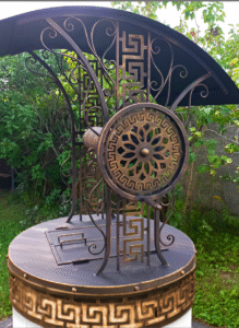 Декоративный колодец "Античный Рим" с орнаментом, бронза, золото, коричневый фото