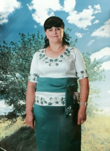 Портрет на фотокераміка пам'ятник керамограніт жіноче фото з природним пейзажем