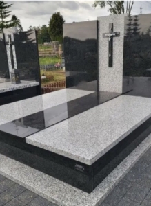 Подвійний гранітний надгробок з хрестом сучасний пам'ятник на двох із чорного та сірого граніту