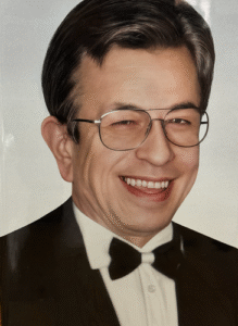 Керамогранітна плитка з реалістичним портретом чоловіка у діловому образі